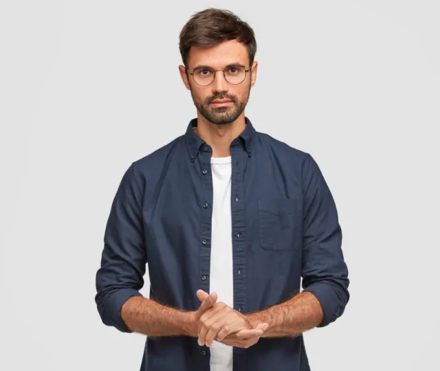 聯絡我們 Team Member 4